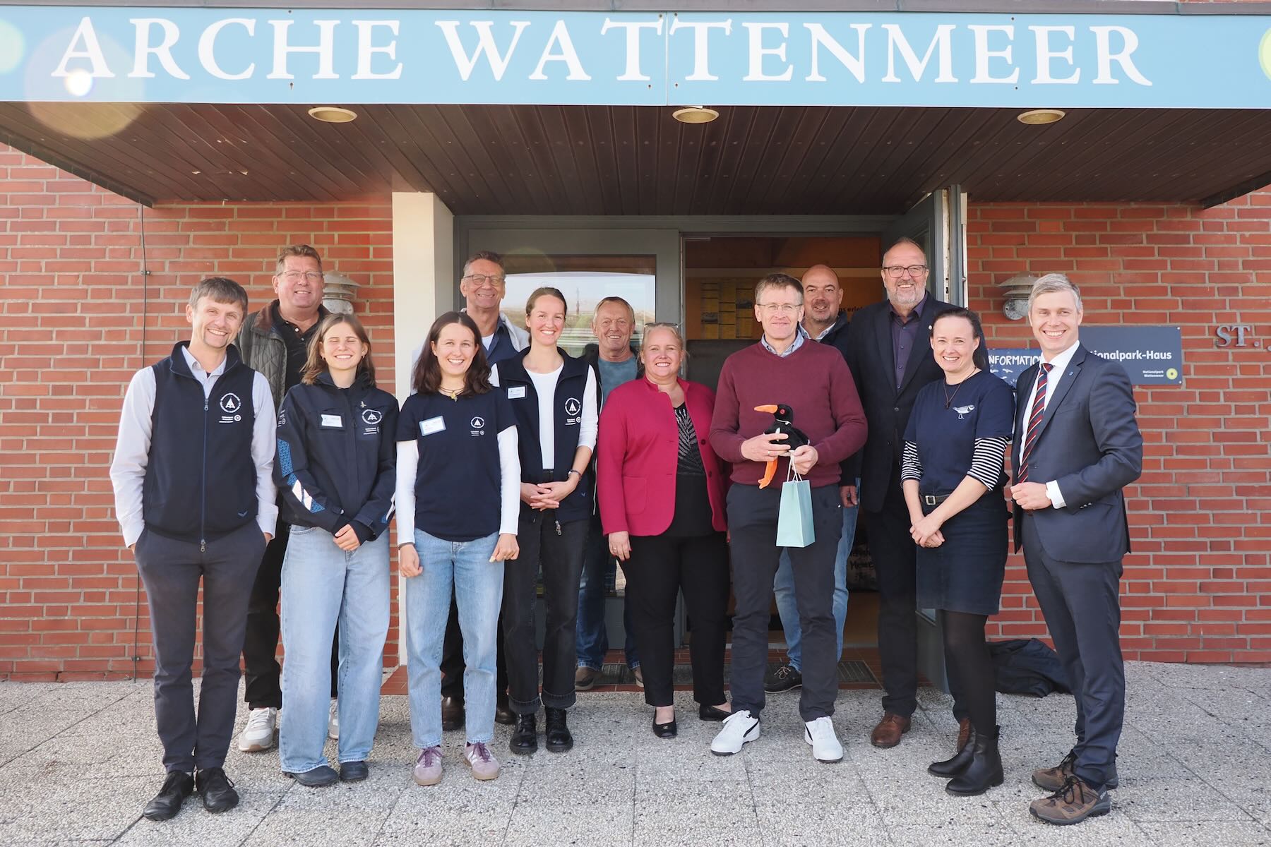 Gruppe vor der Arche Gruppe vor der Arche